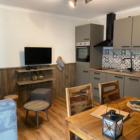 Appartement Brettljause Ferienhaus Fuenf Sinne Döbriach Esterno foto