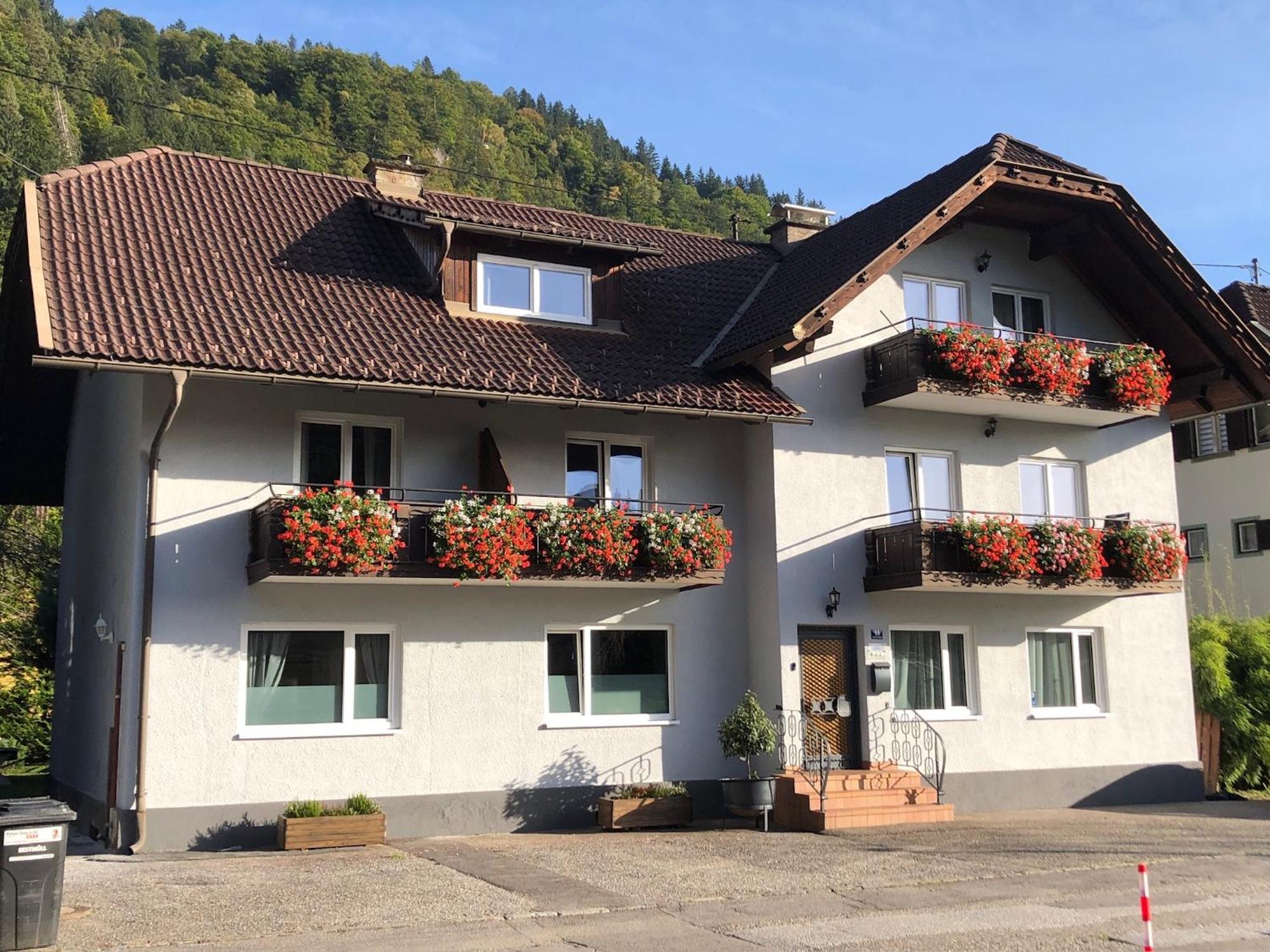 Appartement Brettljause Ferienhaus Fuenf Sinne Döbriach Esterno foto